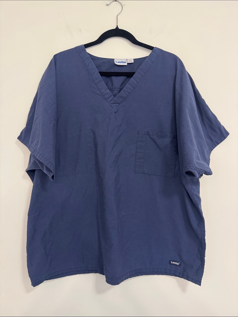 Landau Men's Navy Blue V-Neck Scrub Top